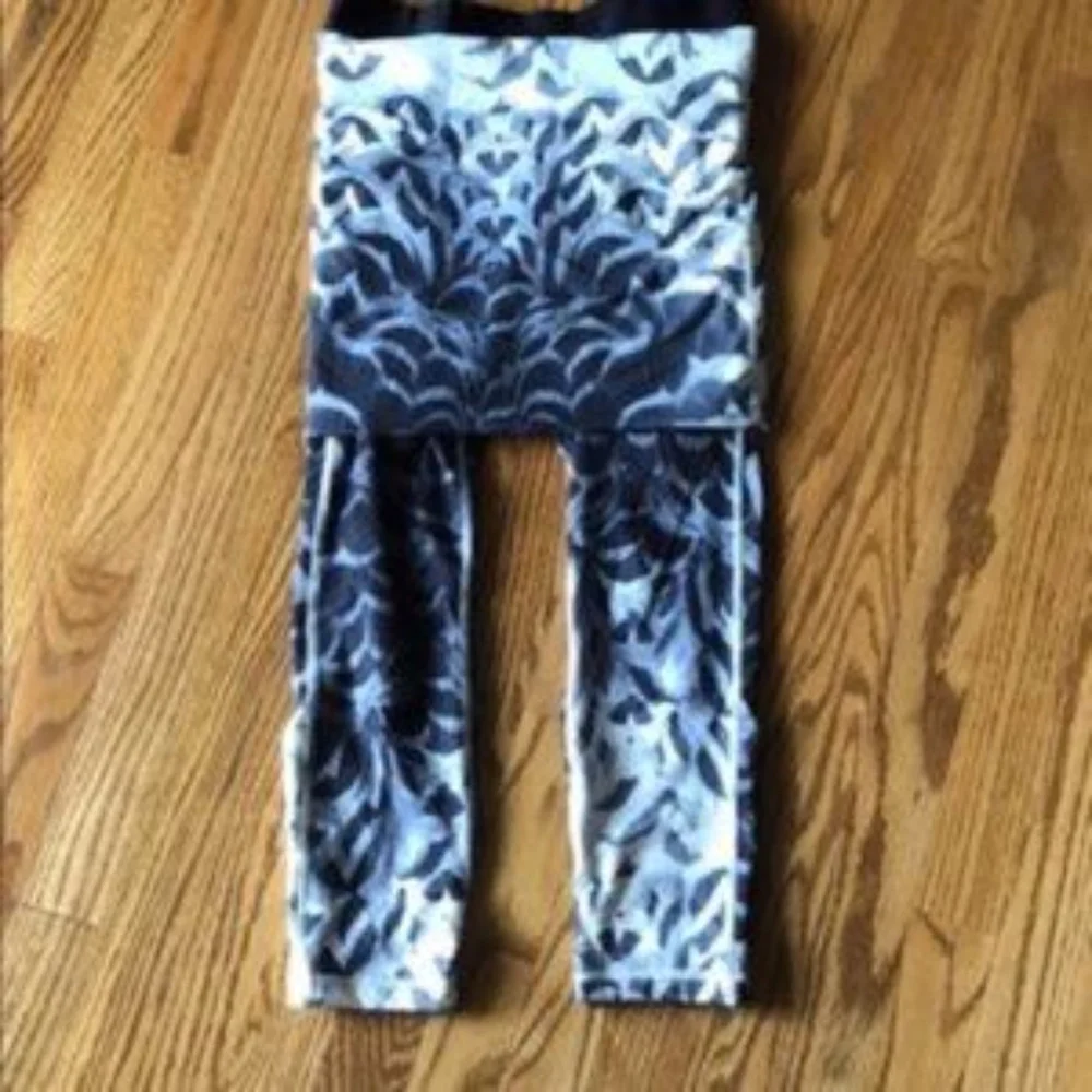 Lululemon Special Edition Angel Wing Pant Size 4 - Picture 4 of 5